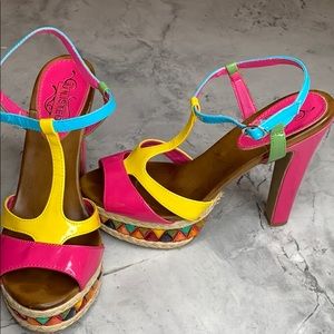 Multicolor platform heels